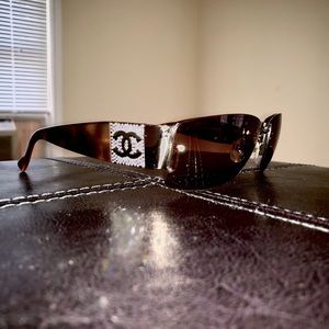 CHANEL 4117-B Authentic Tortoise Logo Sunglasses